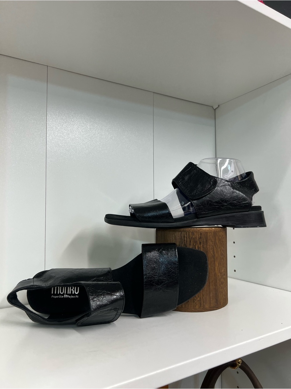 🔥 Munro Nissa ankle Black Strap Sandals
